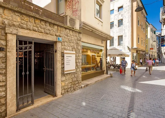 Apartment J\'Adore By Rent Istria