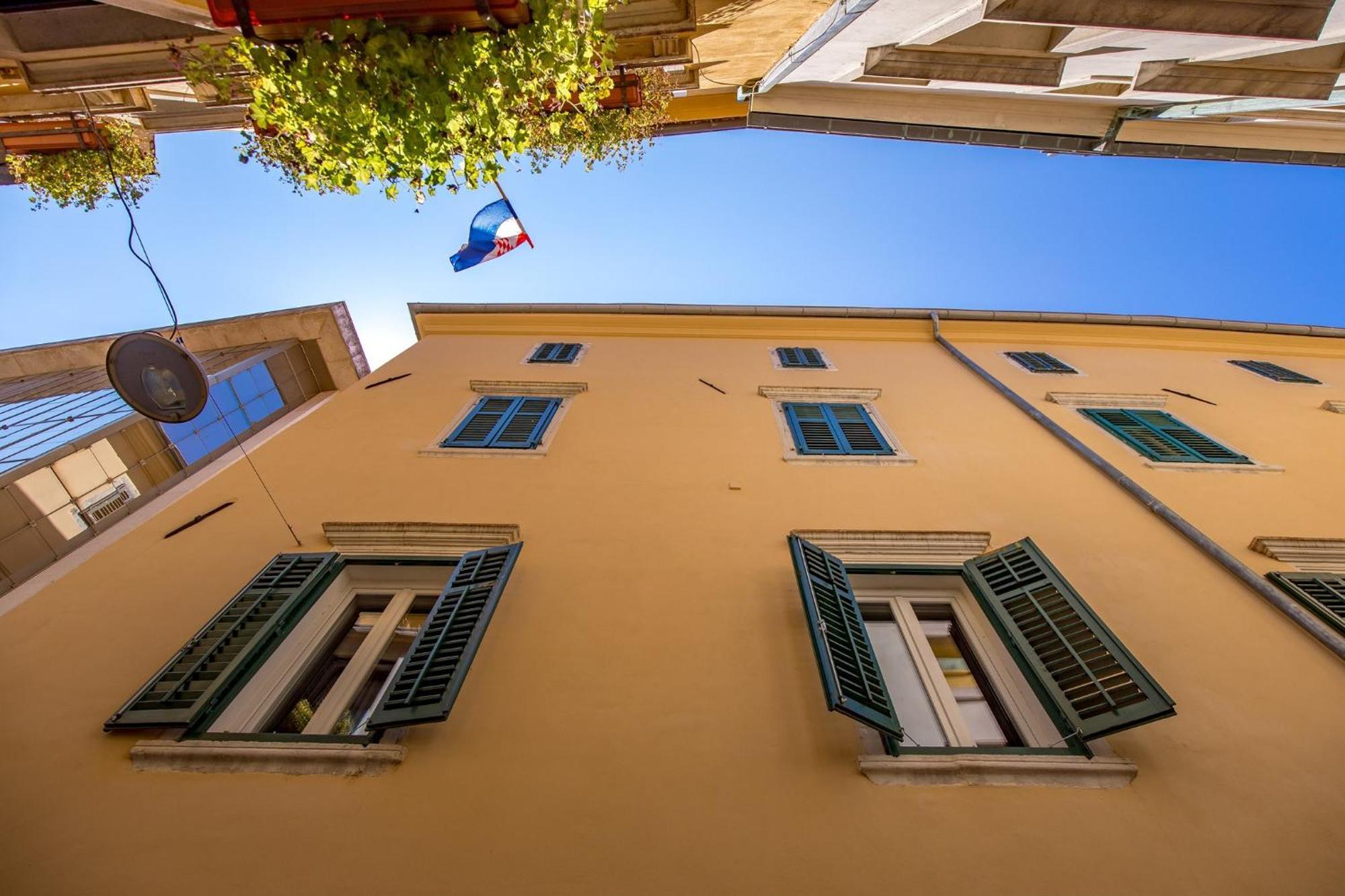 J'adore By Rent Istria